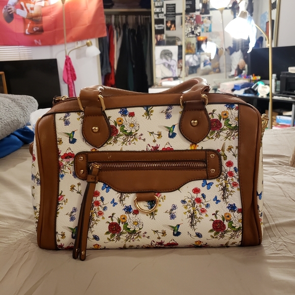 "Call it Spring" Hummingbird Handbag - Picture 3 of 13